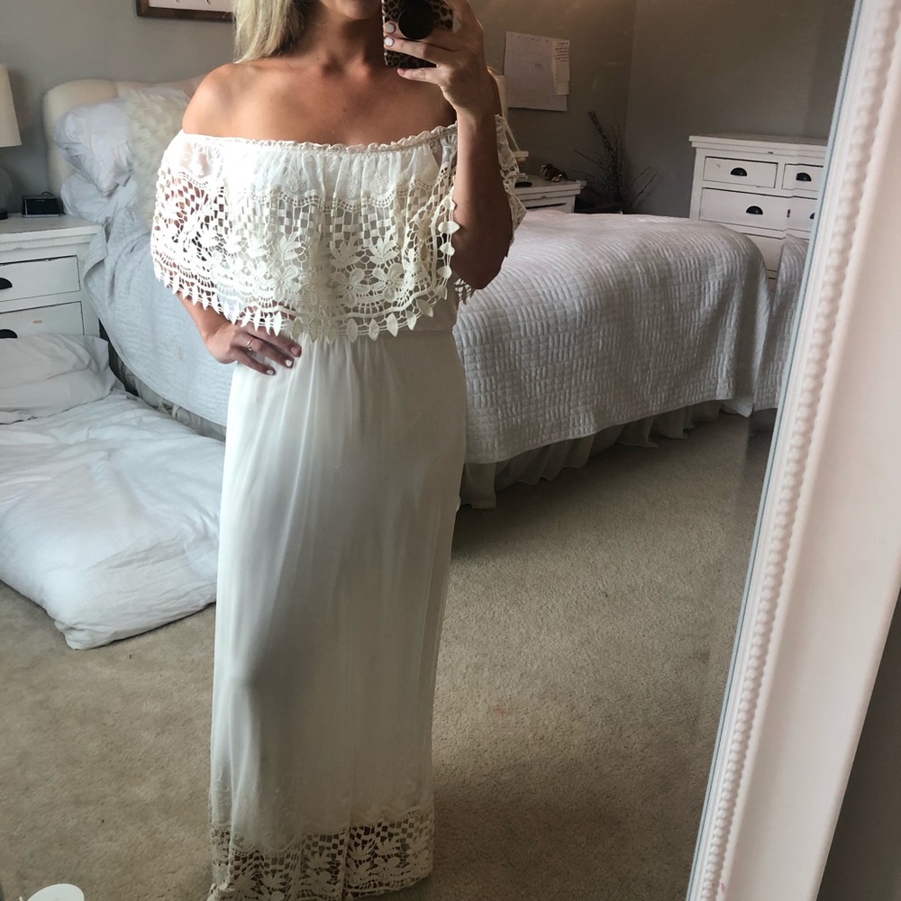 COPY - Chelsea & Violet Crochet Maxi Dress Med